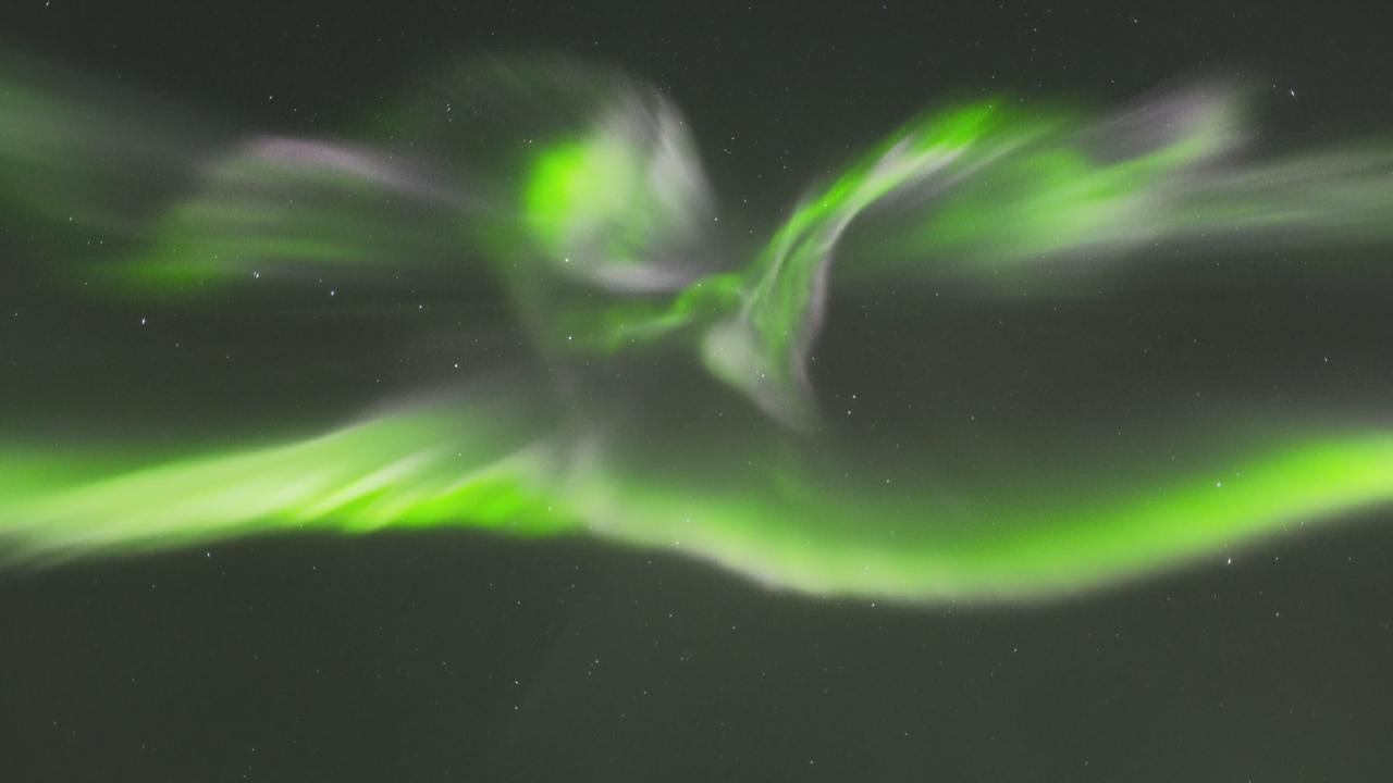 Overhead substorm aurora